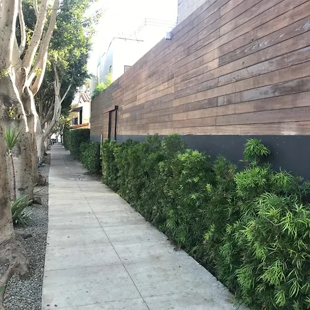 Venice Beach Studio With Large Private Patio Steps To The Beach Los Angeles Exterior photo