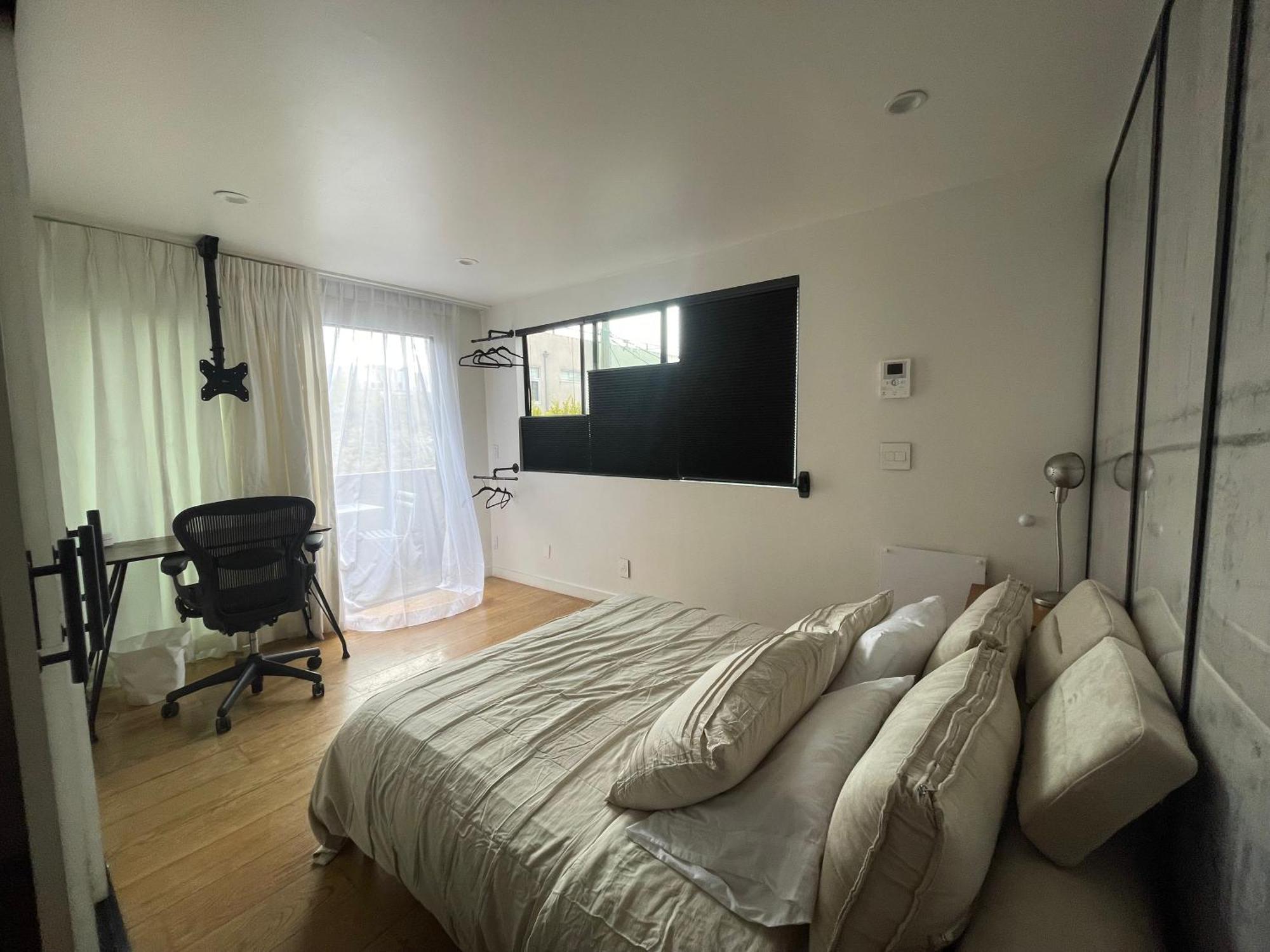 Venice Skydeck House With Rooftop, Parking, 2bd, 2bath, Steam Sauna Holiday home Los Angeles