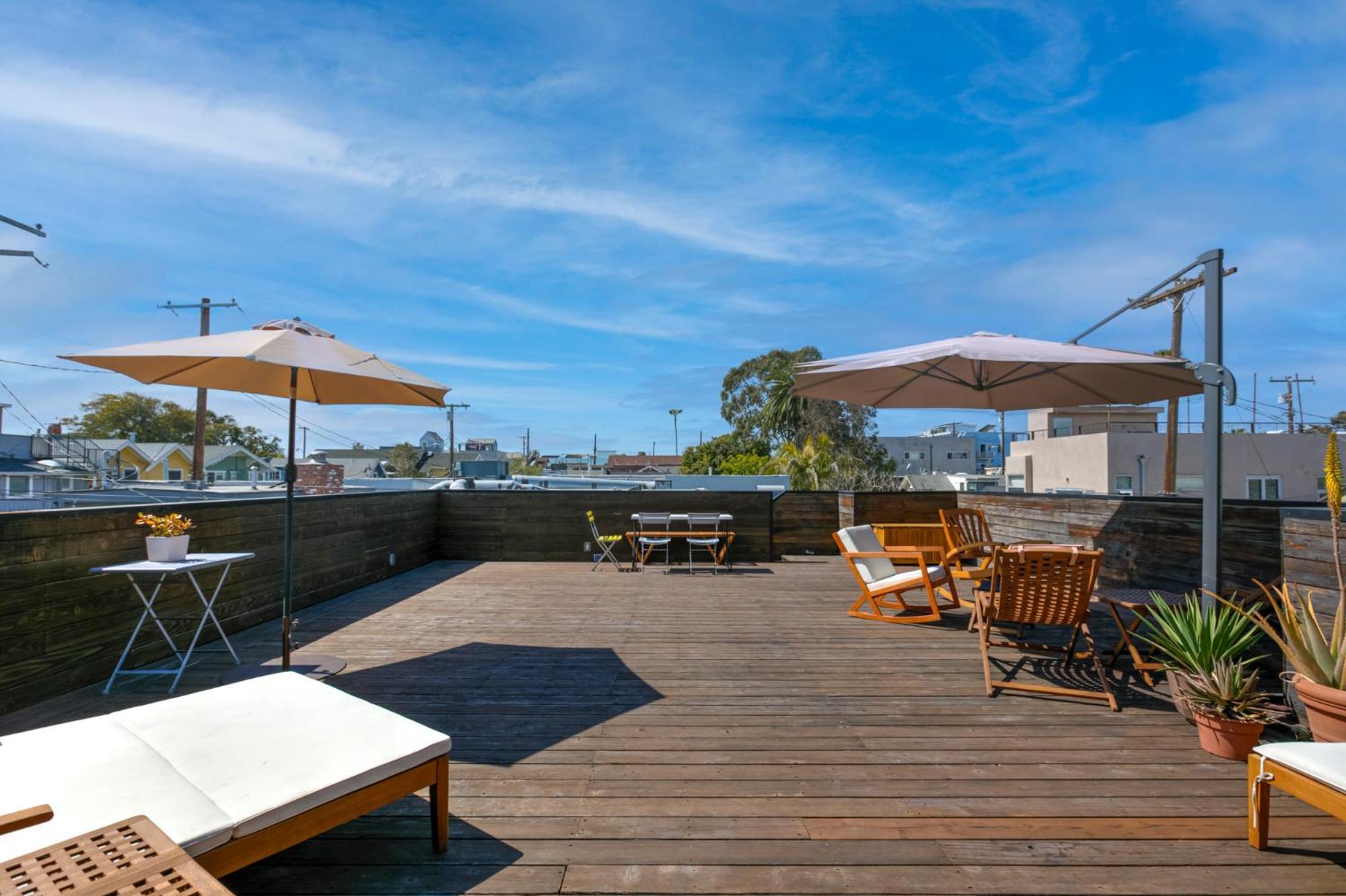Venice Skydeck House With Rooftop, Parking, 2bd, 2bath, Steam Sauna Holiday home Los Angeles