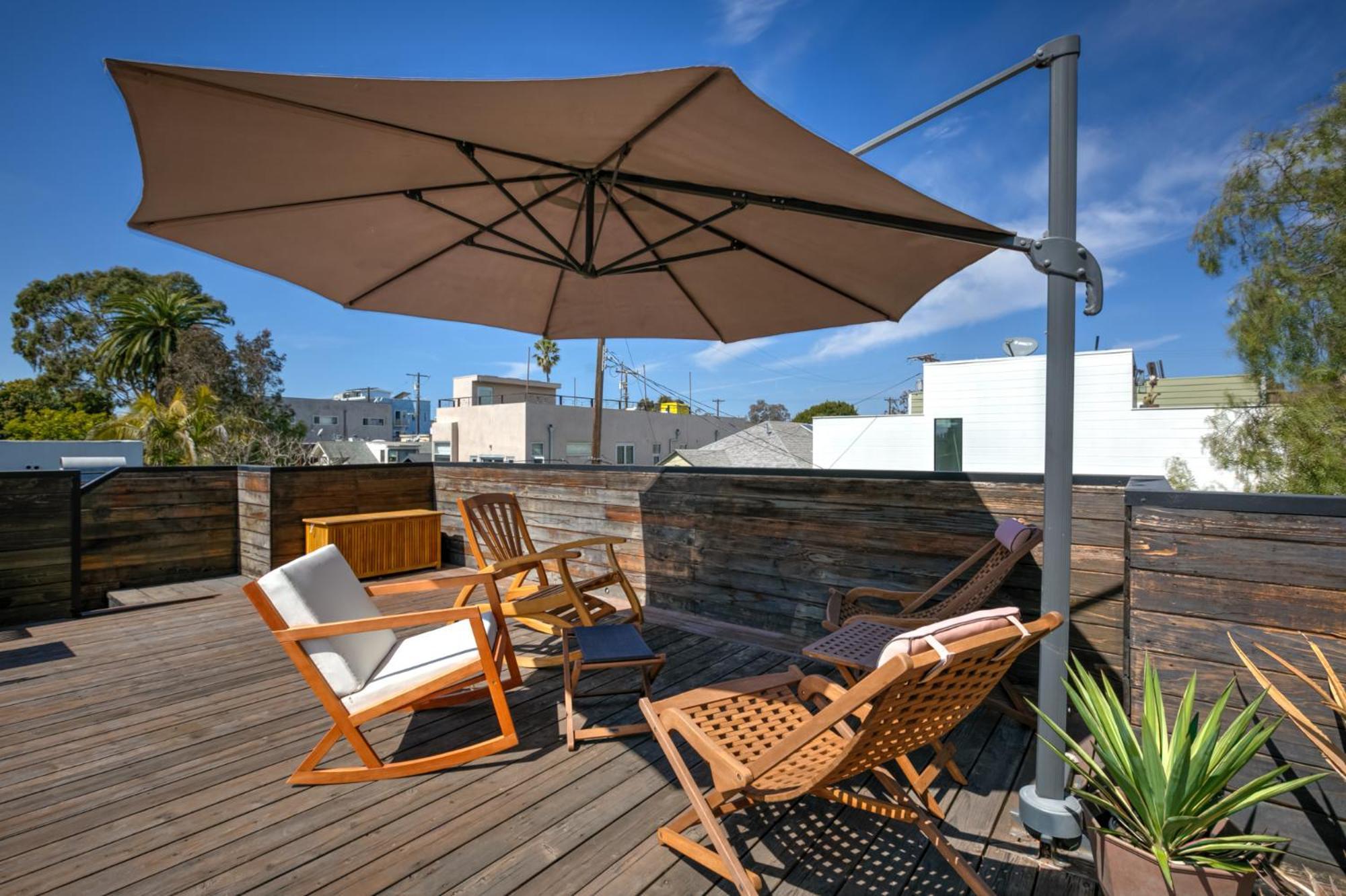 Venice Skydeck House With Rooftop, Parking, 2bd, 2bath, Steam Sauna Holiday home Los Angeles